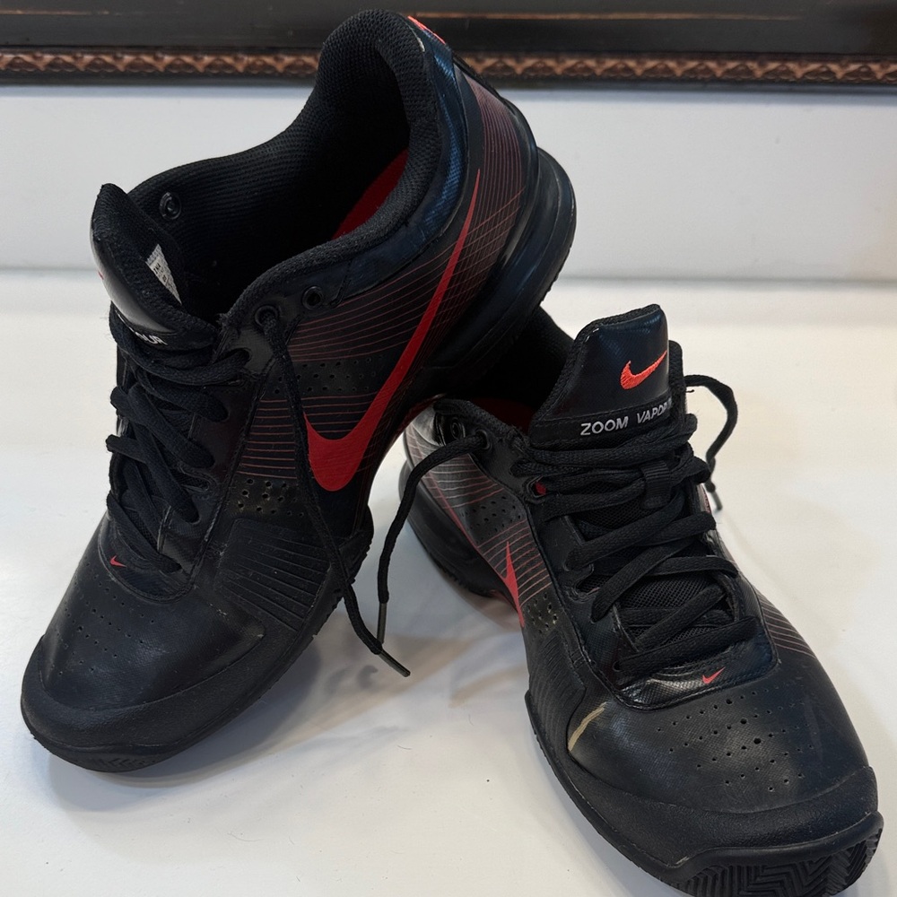 Nike Roger Federer Air Zoom Vapor 6 Tour 'Black Red'- 9.5